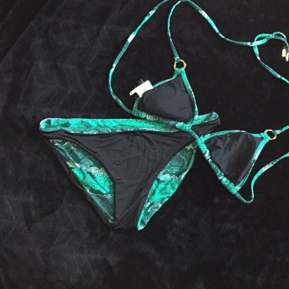 Reversible bikini - Picture 2 of 2